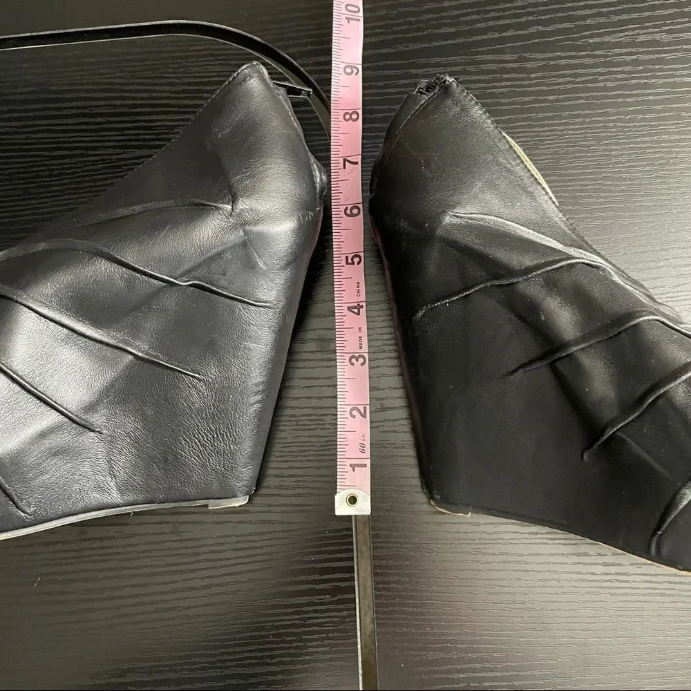 Messeca New York Cecilia Black Leather Platform Wedges. 9.5